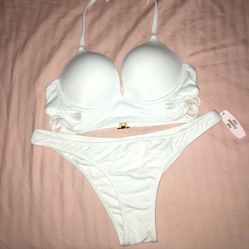 SOLD Victoria’s Secret long line bombshell bikini